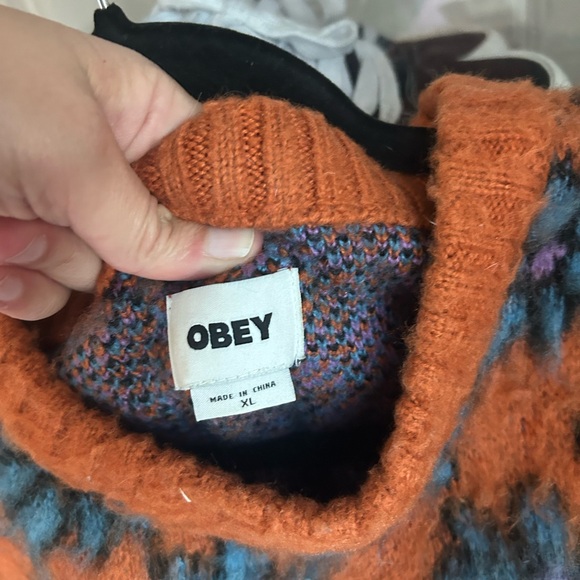 Obey sweater - Picture 2 of 2
